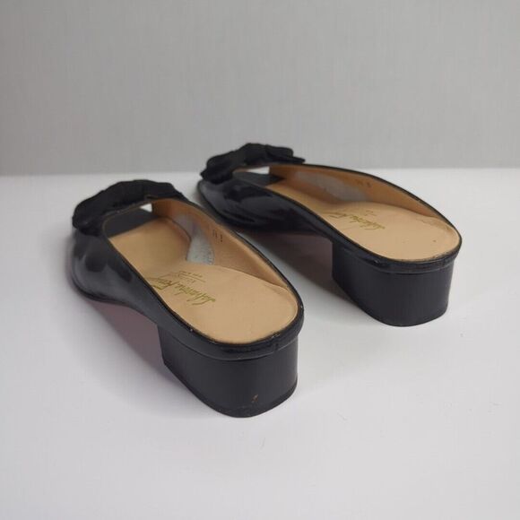 Salvatore Ferragamo Boutique 6.5 B Black Patent Leather With Bow Open Toe Slide - Picture 11 of 16